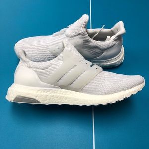 Mens 9.5 All white Ultra Boosts